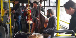 "Autobuzul cu jazz" - invitatie la Deva Jazz Festival